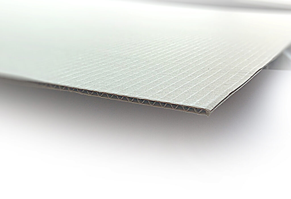 Κυματοειδές χαρτόνι οντουλέ λευκό 100×150 cm (Corrugated Board, White)